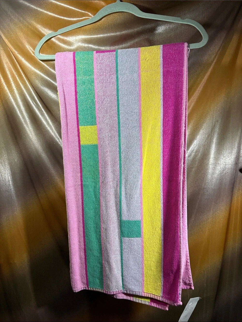 Vintage 80’s beach Multicolor Stripe Home Accent Towel Pink, Yellow & Green. QQ